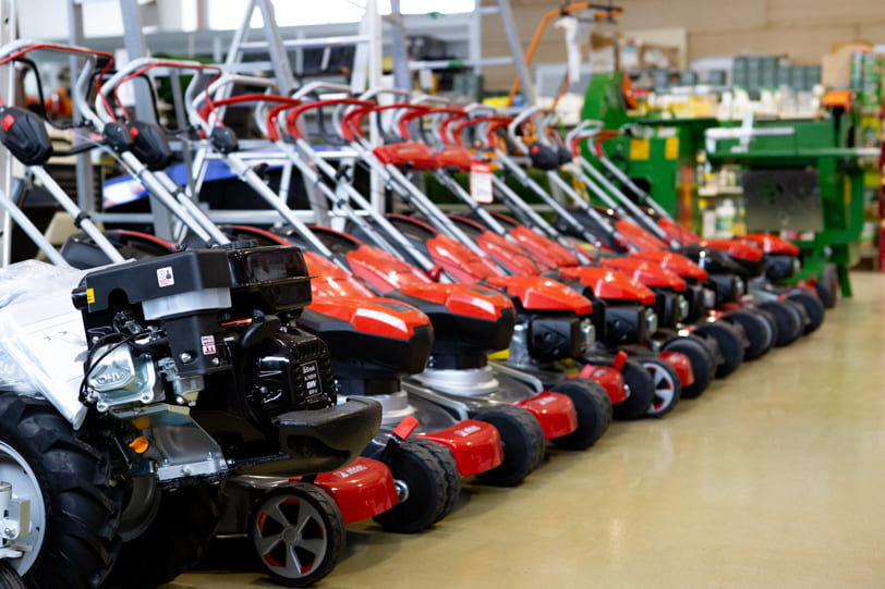 veris italia macchinari per la cura del verde giardinaggio