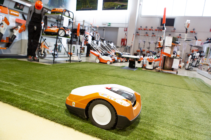 veris italia macchinari per la cura del verde robot da giardino