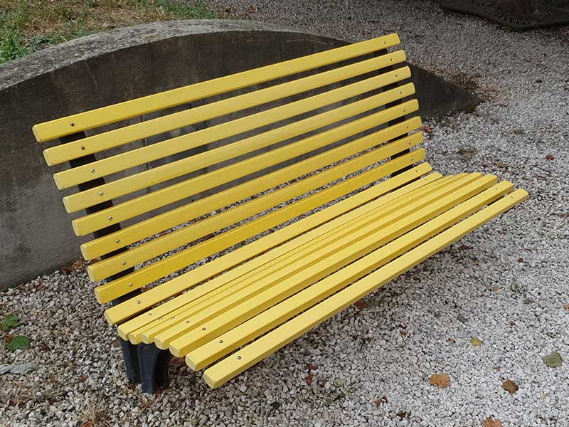 listello pvc riciclato veristello per panchine pubbliche arredi urbani colore giallo brevetto depositato veris codogno